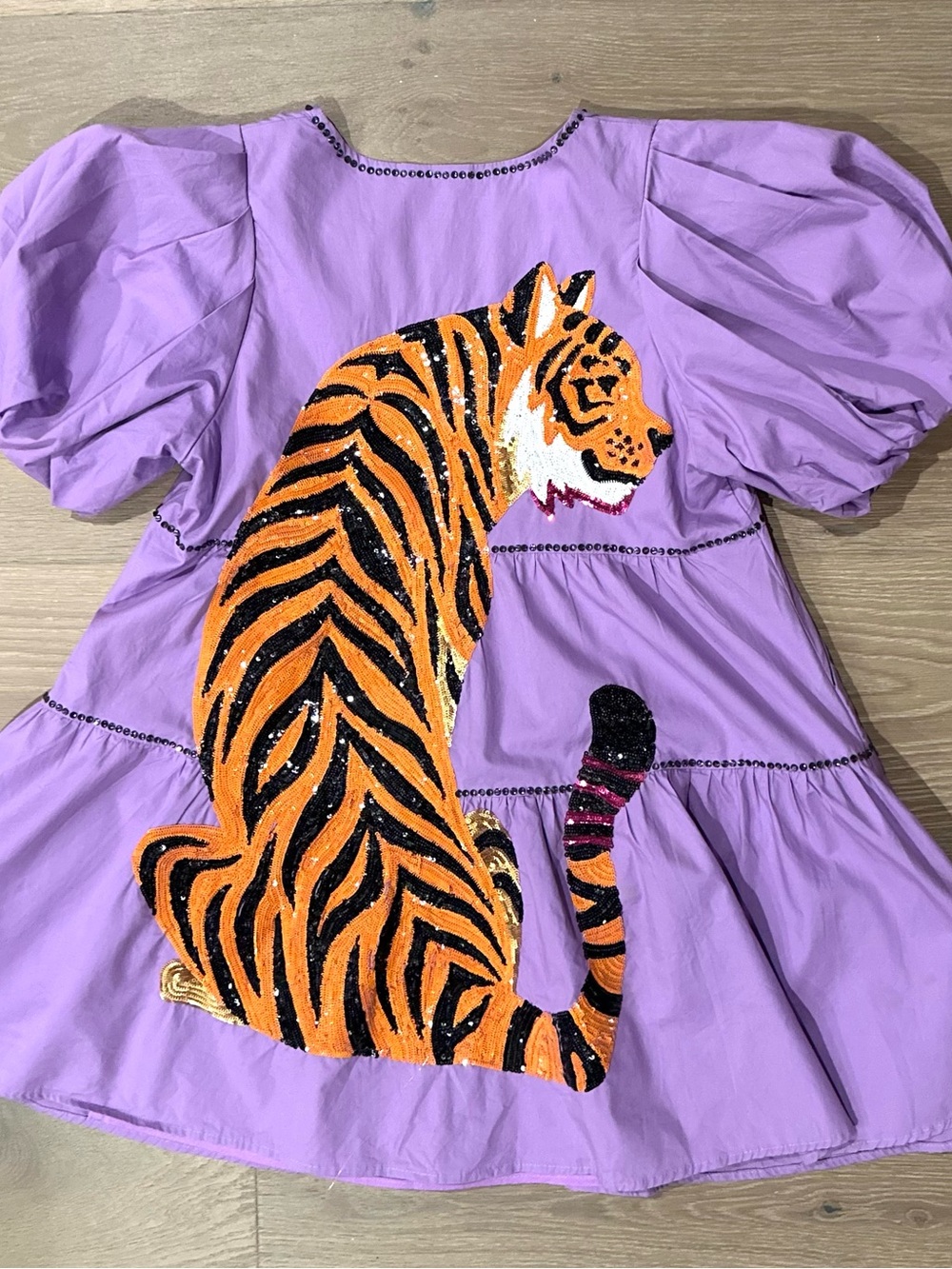Queen of Sparkles Lavender Pouf Sleeve Tiger Mini Dress. Size XS
